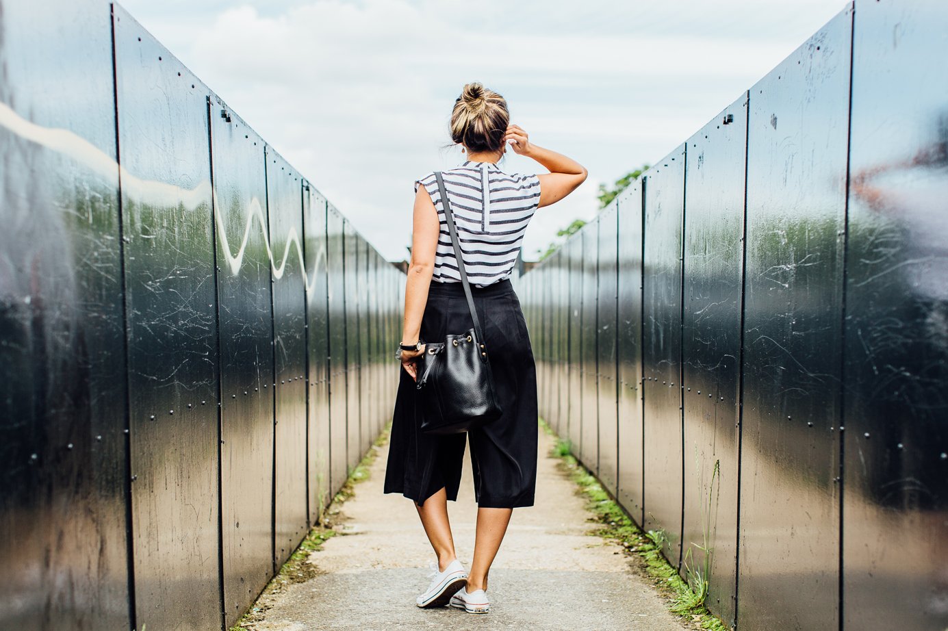 Tumbled leather online bucket bag